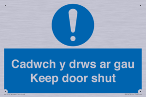 Cadwch y drws ar gau Keep door shut